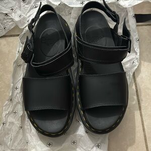 Dr. martens Used twice. Sale without a box. They are basically new.